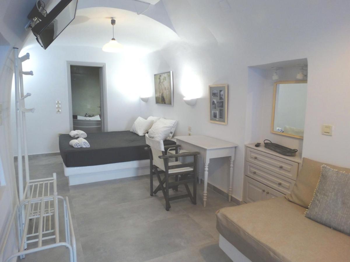 Yposkafo Suites - Studio - Santorini Firá Buitenkant foto