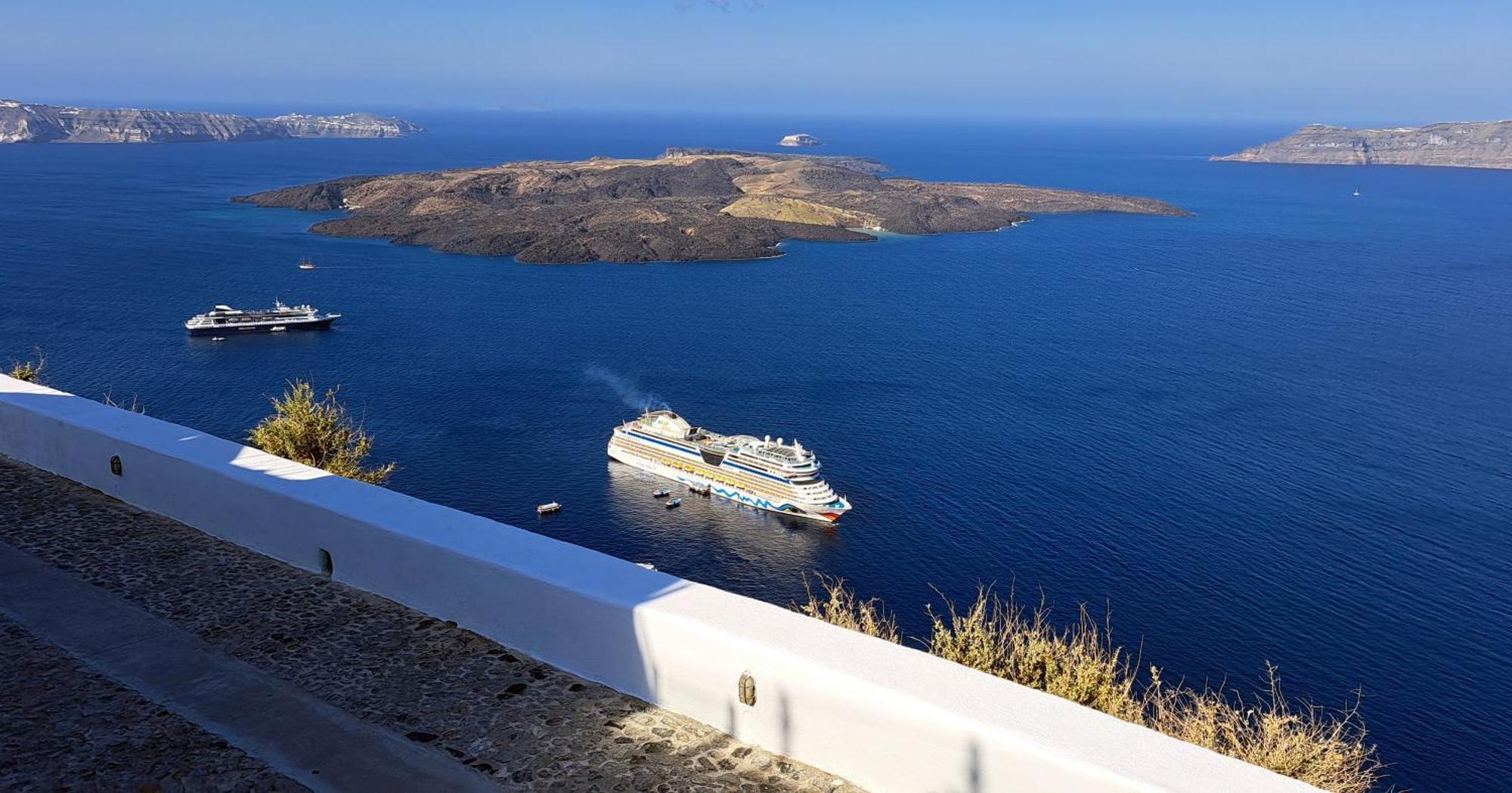 Yposkafo Suites - Studio - Santorini Firá Buitenkant foto