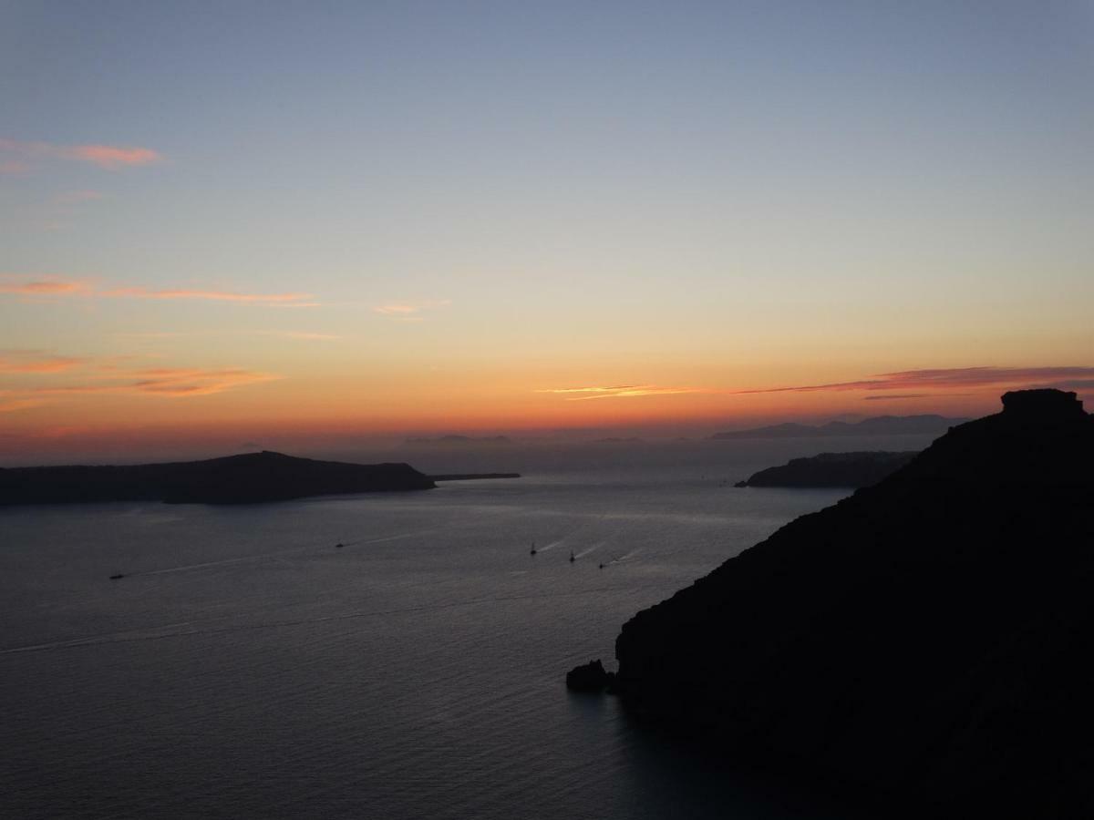 Yposkafo Suites - Studio - Santorini Firá Buitenkant foto
