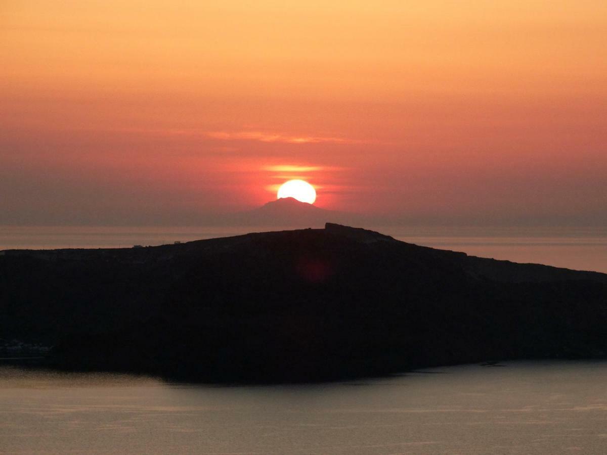 Yposkafo Suites - Studio - Santorini Firá Buitenkant foto
